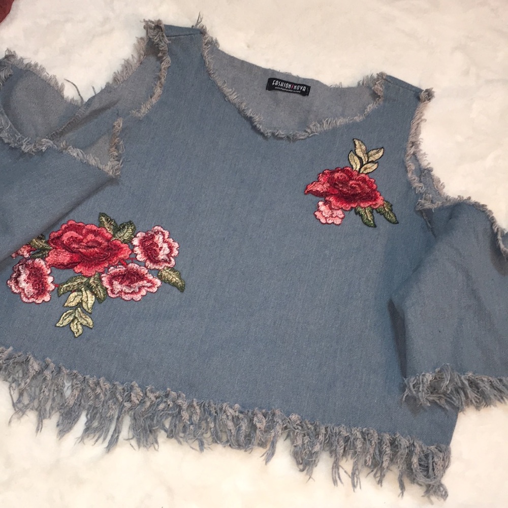 Over20 items *Lot of tops and 1 romper*
